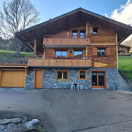 Cosy Face Aux Aravis Apartment *