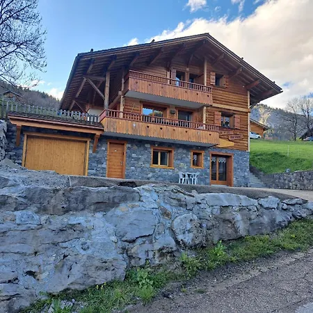 Cosy Face Aux Aravis Apartment *